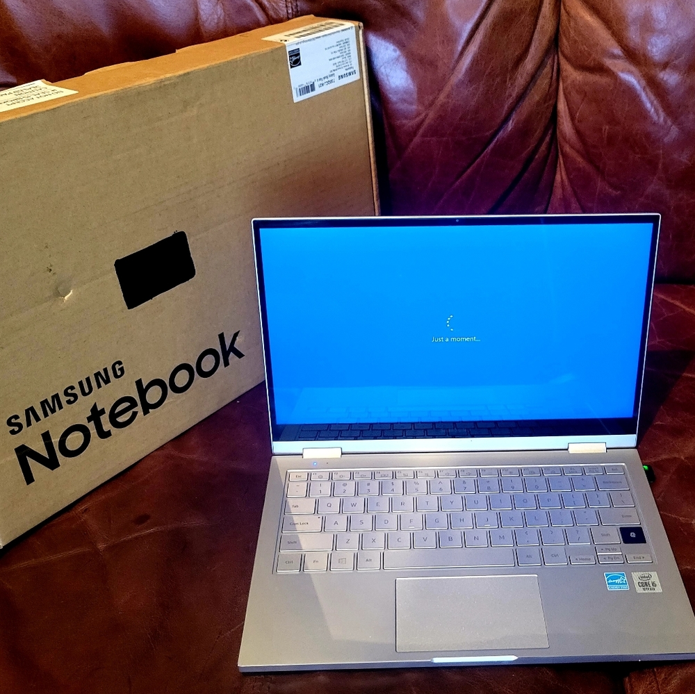 Samsung-Galaxy Book Flex Alpha 2 in 1 **NEW**